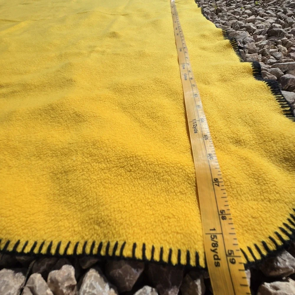 VINTAGE Sunquest Yellow‎ Gold Throw Blanket 49